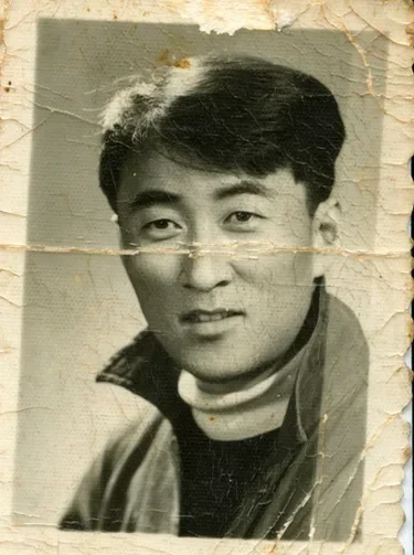 素材-脸部矫正（处理脸部相拟度，色差等脸部问题） oldPhotoBrokenPor1.webp