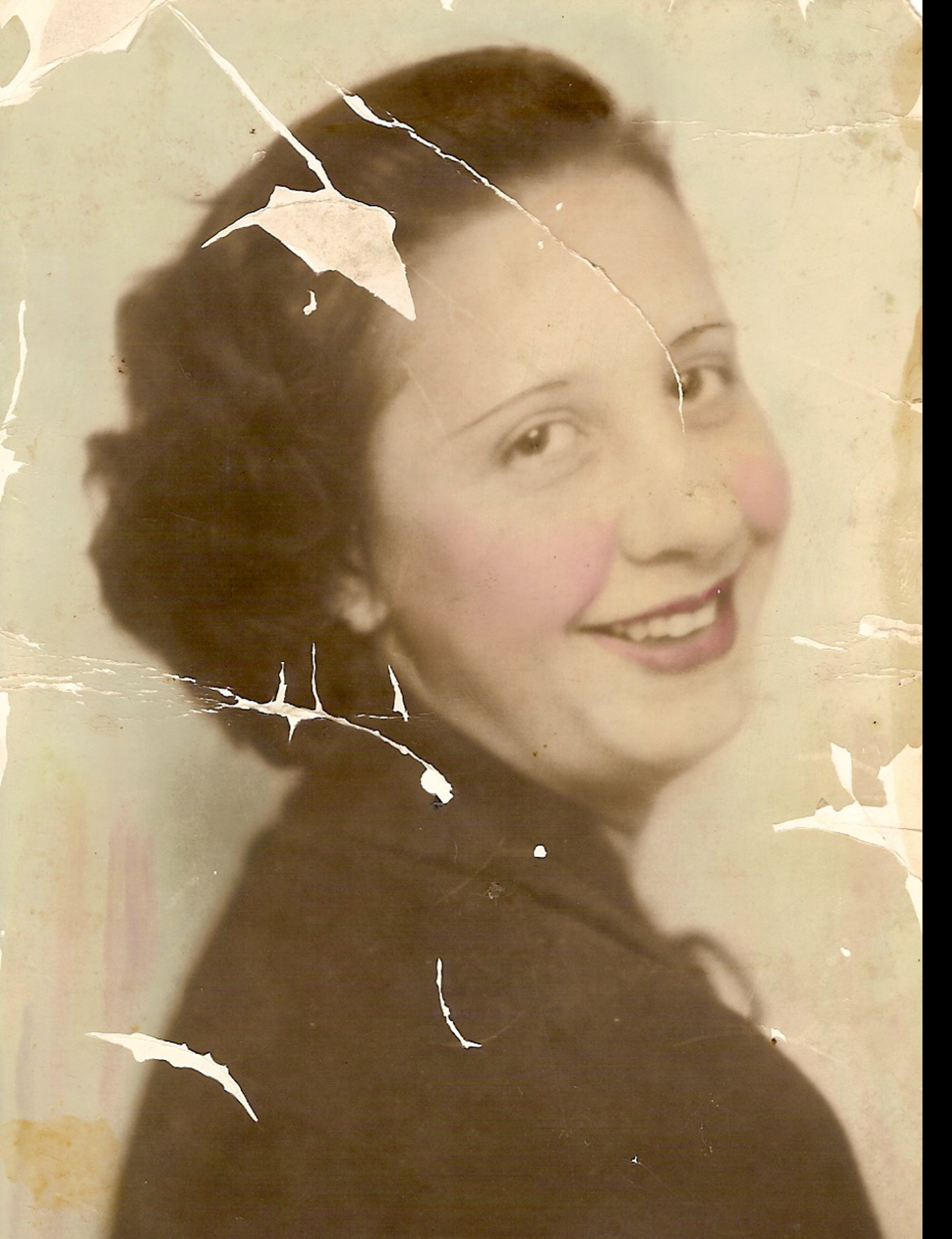 去除破损折痕水印 remove-scratches-from-photo image-487-1743347770221.png