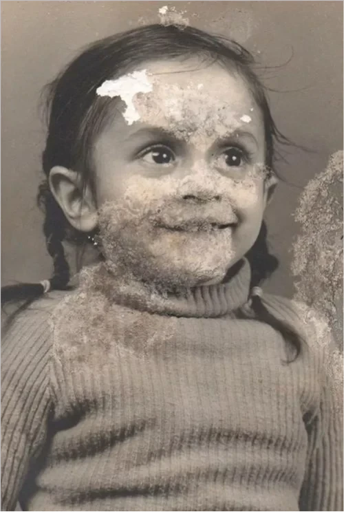 去除破损折痕水印 remove-scratches-from-photo 25b65a9a4791322c1bafc5213f8a27ae_cmp@500x744.webp