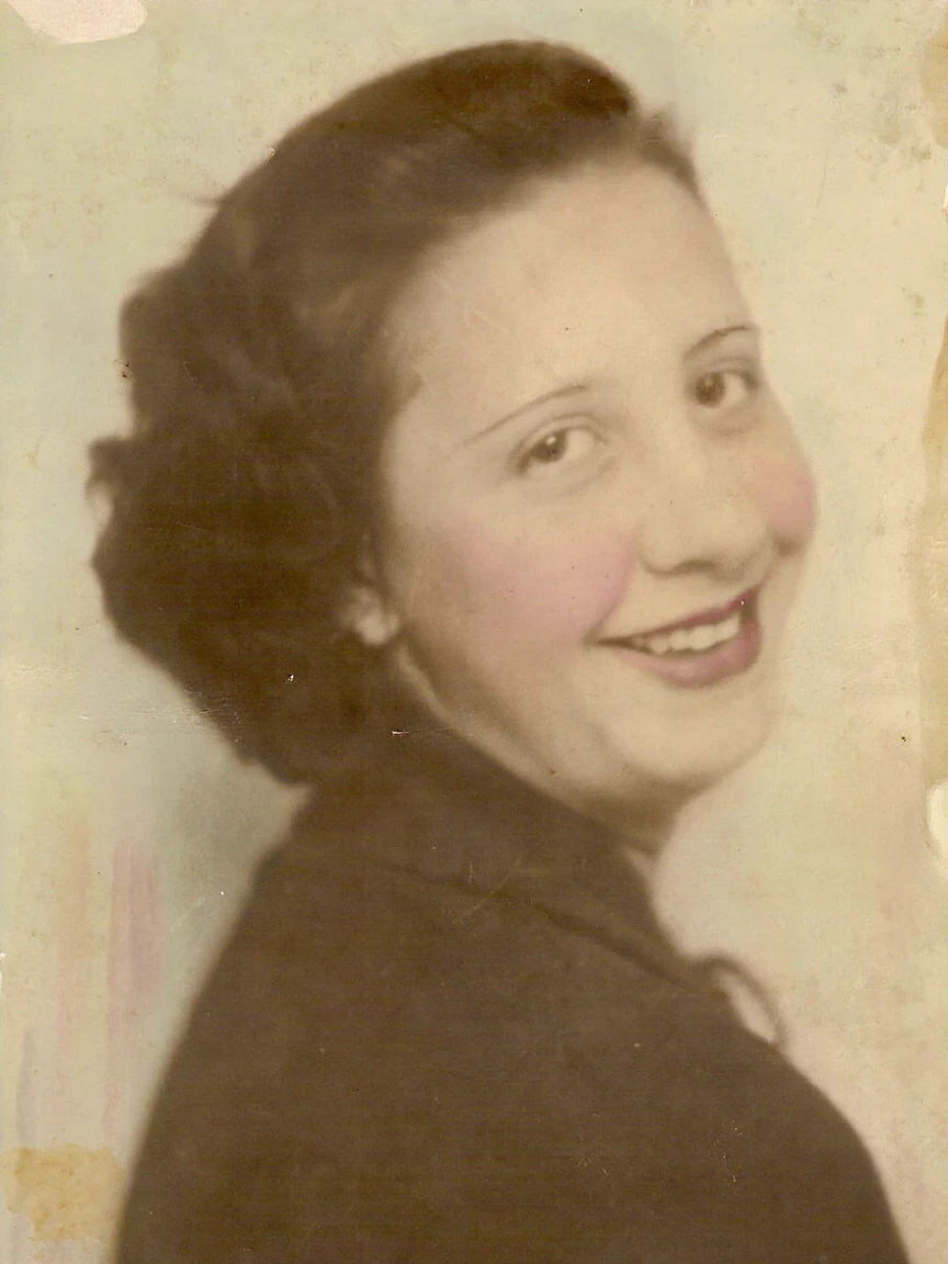 全能照片修复 ai-old-photo-restoration 517d3dbd95f318bb9818e359c8d21da3_cmp@864x1152.webp