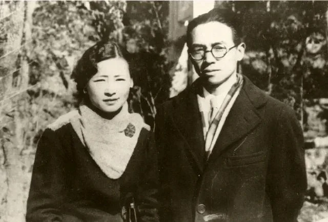 全能照片修复(模型一) ai-old-photo-restoration-m1 5279a8a3e683e830b8290137112439b2_cmp@640x435.webp