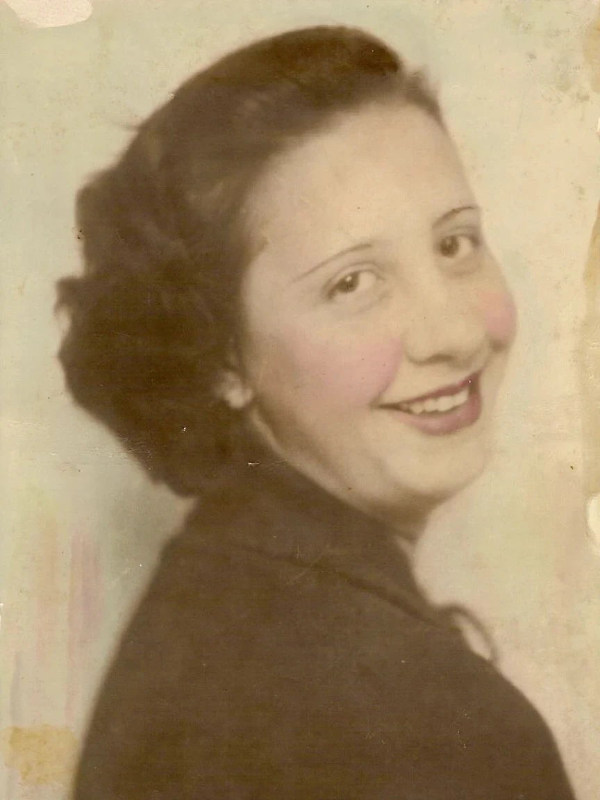 全能照片修复 ai-old-photo-restoration 52a2b4348e59fa709367697125fdc7c5_cmp@864x1152.webp